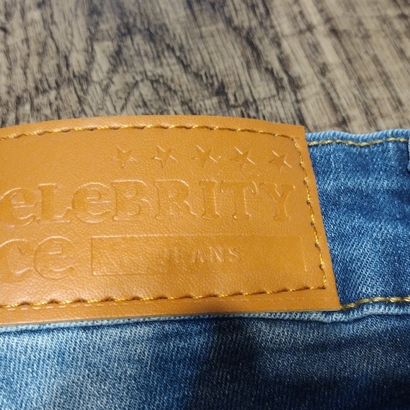 New Celebrity Ace Cotton/Rayon Blend Stretch High-waisted Distressed Shorts - Picture 9 of 9